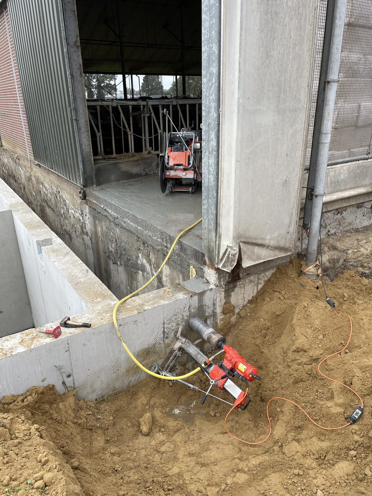 Kernboring in beton door AST BV — betonboringen in de provincie Antwerpen